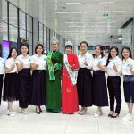 HAI “BÔNG HẬU” VƯƠNG THỊ HƯƠNG CÙNG NGUYỄN THỊ NINH HẢI TRỞ VỀ QUÊ NHÀ THỦ ĐÔ HÀ NỘI