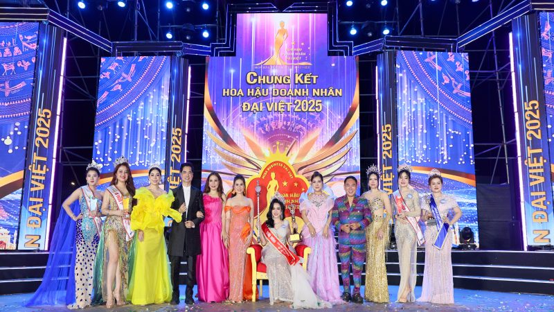 NTK Tony Phạm – Người Kể Chuyện Bằng Thời Trang, Nâng tầm Vẻ Đẹp Nữ Doanh Nhân Tại Đêm Chung Kết Hoa Hậu Doanh Nhân Đại Việt 2025