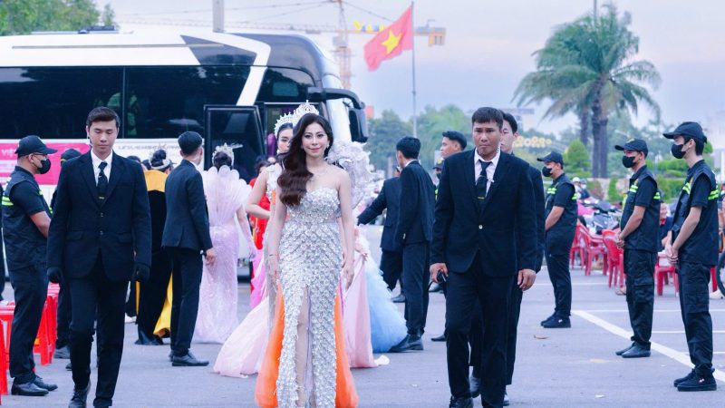 Hoa hậu Hạnh Nguyên hóa “đại minh tinh” đầy quyền lực tại chung kết Hoa hậu Doanh nhân Hương sắc Việt Nam 2025