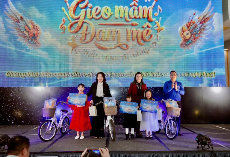 z7452627914903_47cc641b6912ee810f780385003ede14